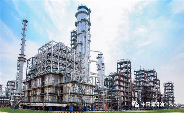 bp联合晶科进军新能源壳牌石油出售炼油厂巴菲特收购能源企业500亿